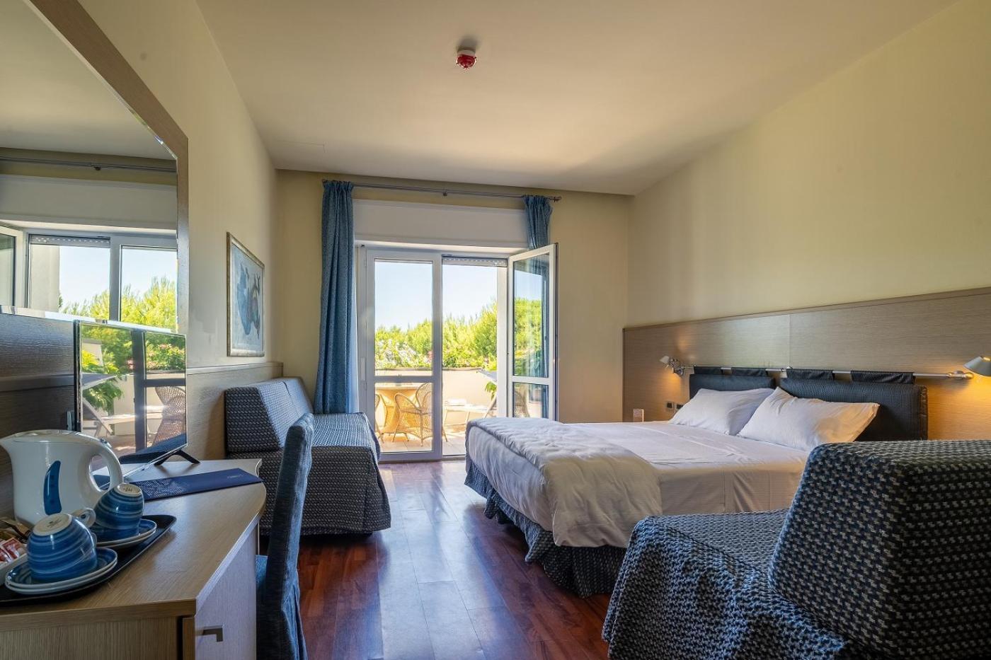 Il Tridente Hotel 비비오네 외부 사진