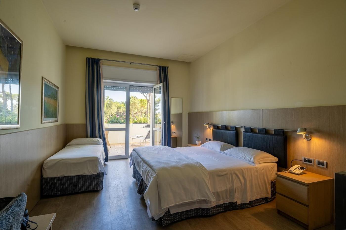 Il Tridente Hotel 비비오네 외부 사진