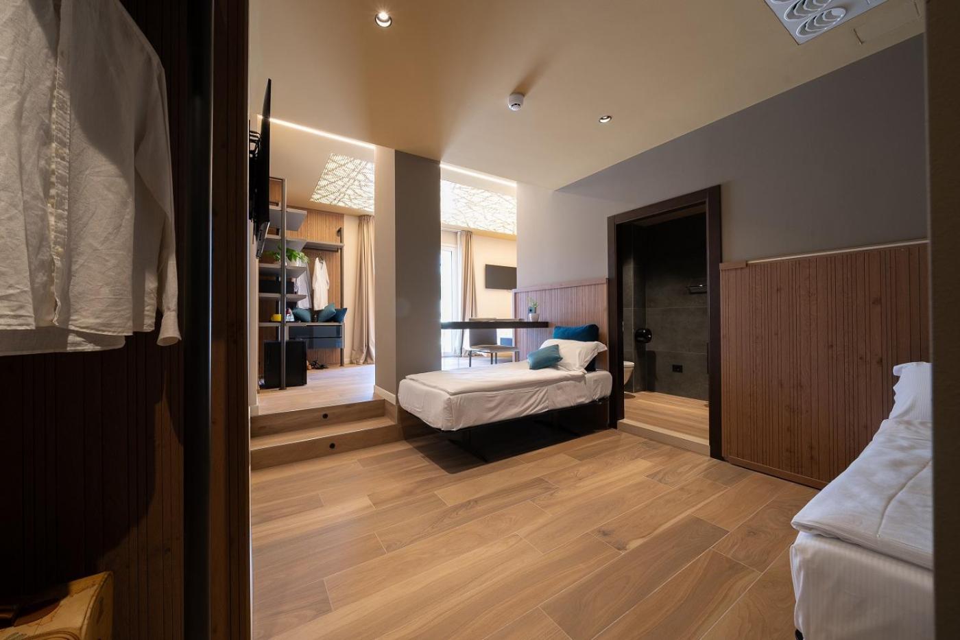 Il Tridente Hotel 비비오네 외부 사진
