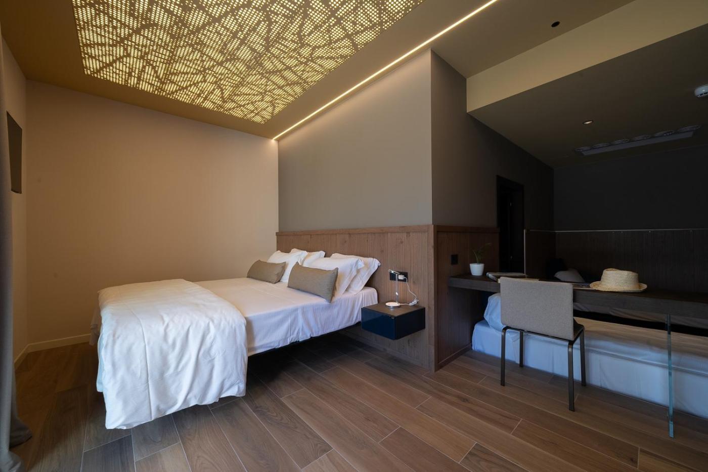 Il Tridente Hotel 비비오네 외부 사진