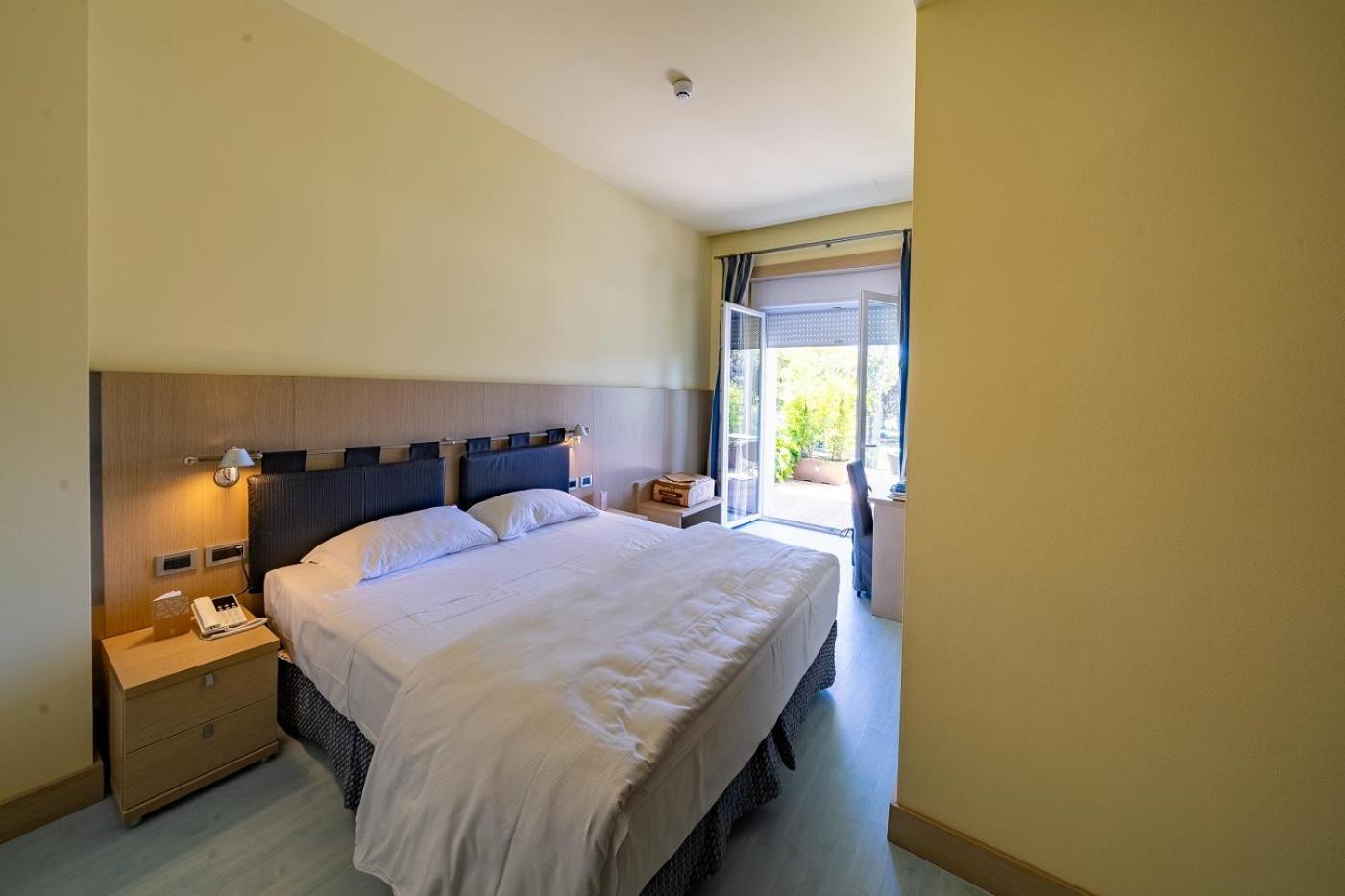 Il Tridente Hotel 비비오네 외부 사진