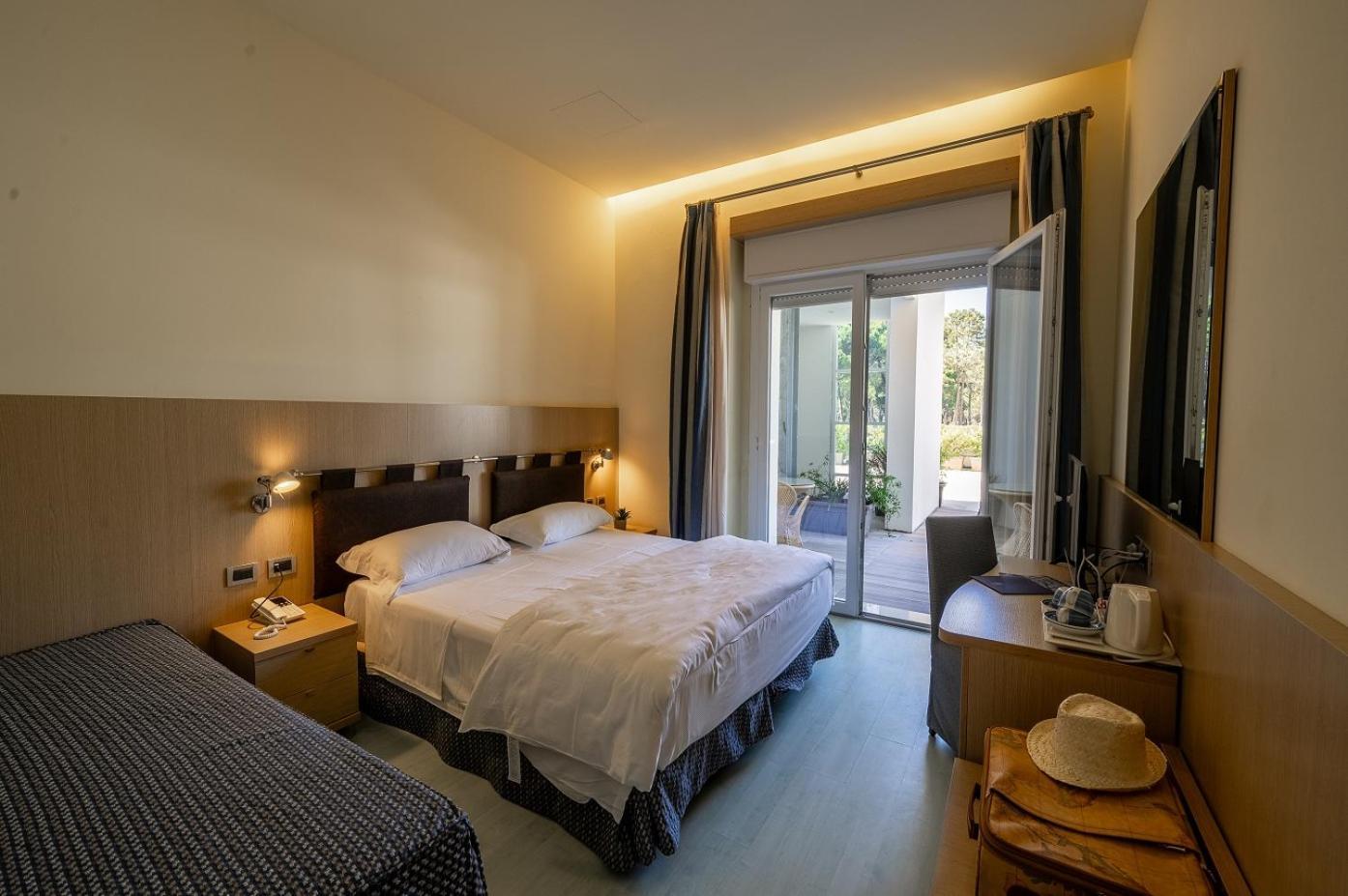 Il Tridente Hotel 비비오네 외부 사진