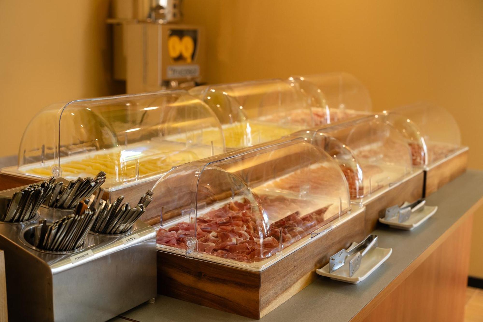 Il Tridente Hotel 비비오네 외부 사진