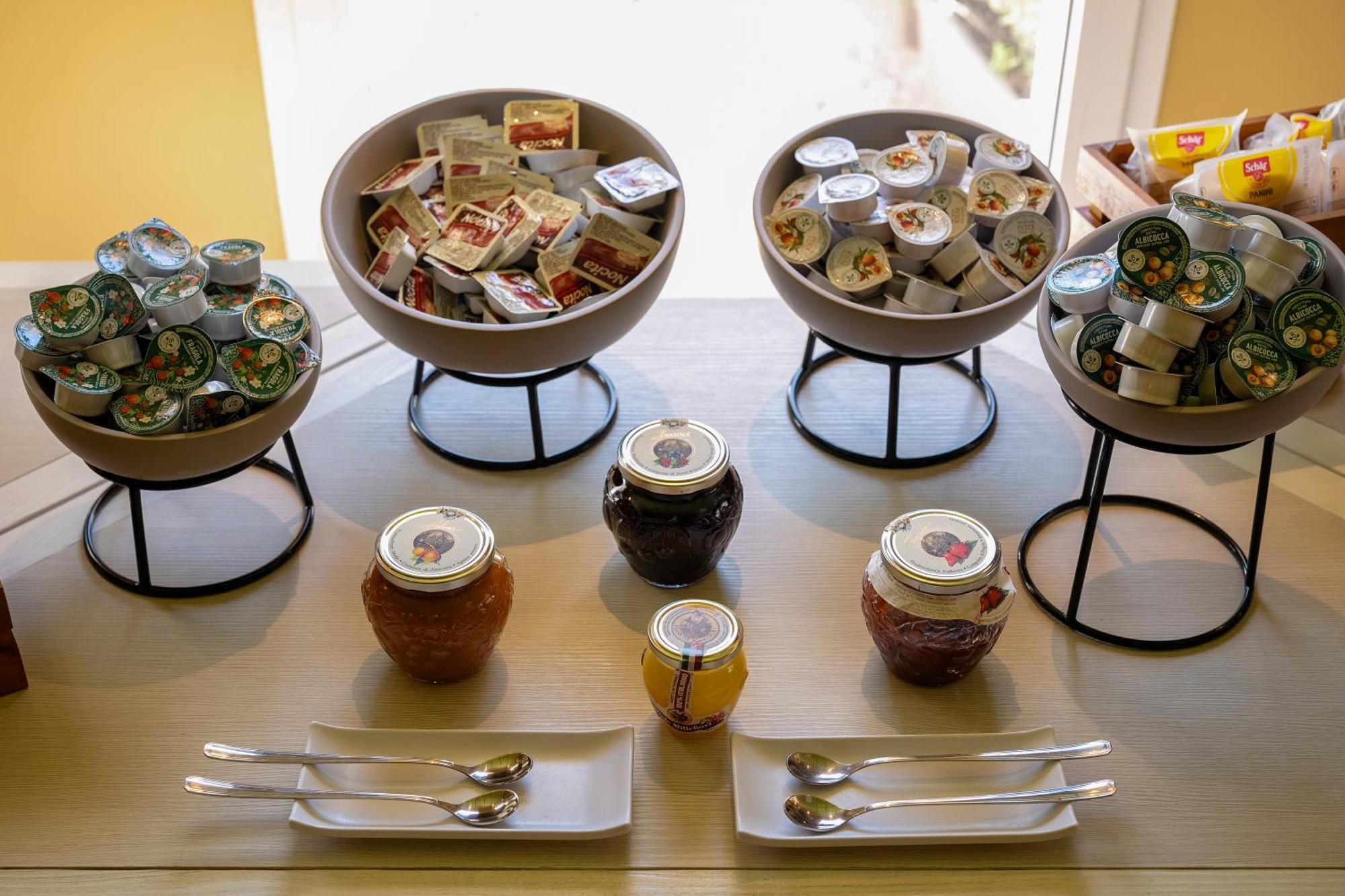 Il Tridente Hotel 비비오네 외부 사진